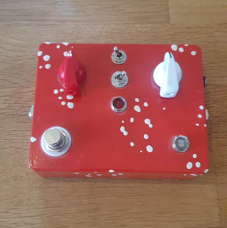Moody Mushroom Echo Red