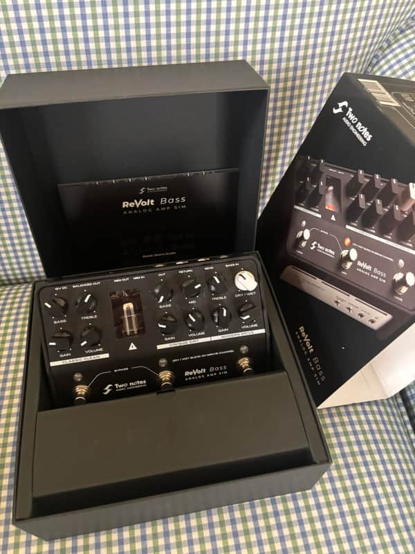 Two Notes ReVolt Bass