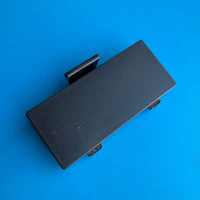 YAMAHA DSR-1000 PSR-6 PSR-240 YPR-7 Keyboard Part: Battery Cover Door Black