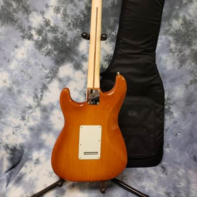 Video Demo 2021 Mint Fender 75th Anniversary Honeyburst Stratocaster New Deluxe Fender Gigbag image 9