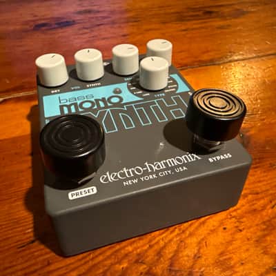 Electro-Harmonix Bass Mono Synth 2019 - Present - Gray image 1