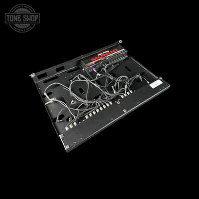 Used Voodoo Lab Dingbat Medium w/Pedal Power Mondo w/Voodoo Lab XS-8 Switcher w/bag TSU25390 image 2