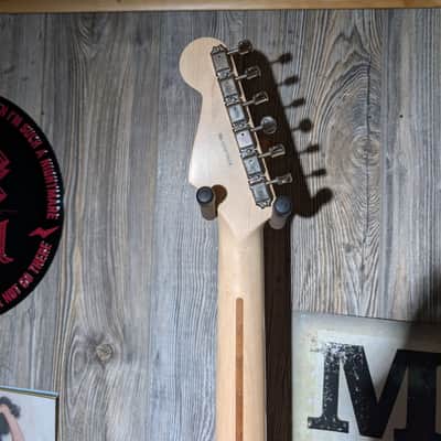 Fender Eric Clapton Artist Series Stratocaster with Vintage Noiseless Pickups 2008 - Black image 15