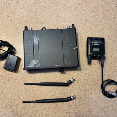Line 6 Relay G55 Guitar Wireless System 2010s - BROKEN transmitter image 2
