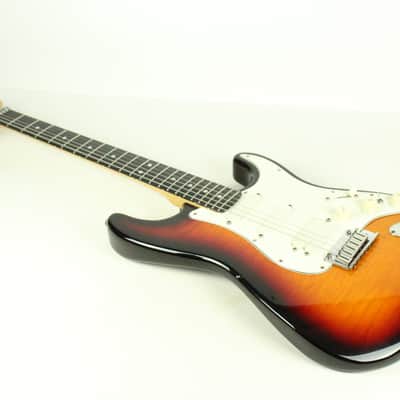 1993 Vintage Fender Stratocaster ULTRA Sunburst AAA Flame Maple Top and Back +OHSC 1990's Strat Bild 6