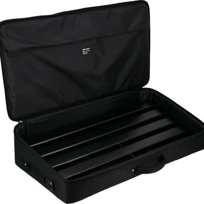 MONO Rail Large Pedalboard, 32" x 16.7" w/ Stealth Pro Accessory Case image 7