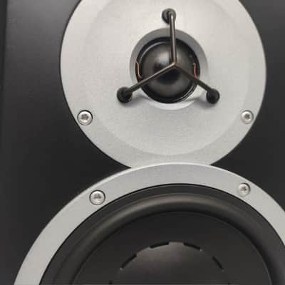 Dynaudio BM5 MkIII 100-Watt Active 5" Studio Monitor Speaker (Single) 2010s - Black image 3