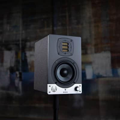 EVE Audio SC204 Active 2-Way Nearfield Studio Monitor with Compact Design, 4-Inch SilverCone Woofer, and Accurate Signal Reproduction image 6