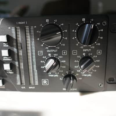HUM Audio LAAL - Lookahead Analog Limiter - MINT - w/ Mogami XLR cables as extra - Original owner image 4
