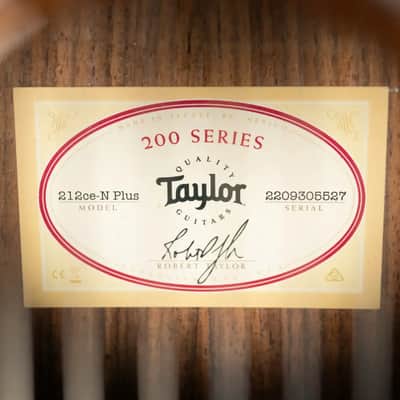 Taylor 212ce-N Plus Nylon Grand Concert Acoustic/Electric Guitar with Aerocase image 14