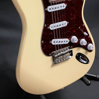 Harley Benton ST-62 Strat-Style Electric Guitar Vintage White Finish image 3