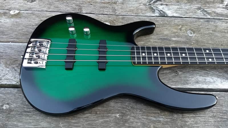 Lefty 1999 CARVIN B4 Jazz greenburst image 1