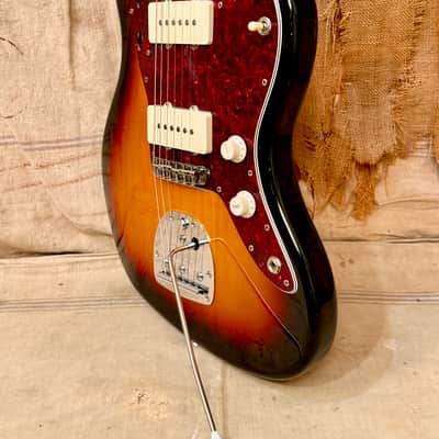 Fender Traditional 60's Jazzmaster 2023 - 3 Tone Sunburst image 14