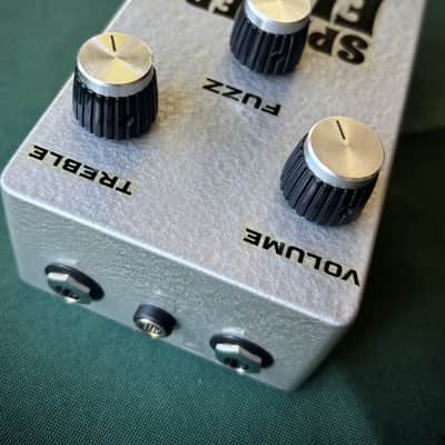 Spiller Instruments Fuzz Sound MKIV Bender (NPN w/ standard power & LED) image 3