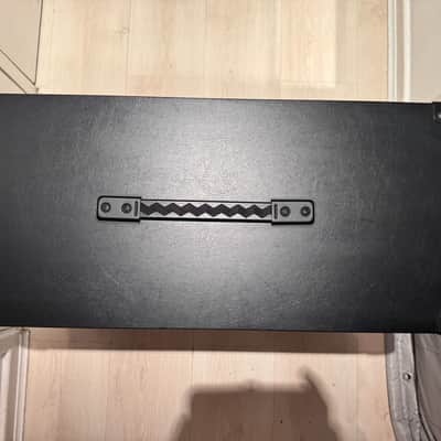 Yamaha THRC212-300W 2x12" Cabinet 2010s - Black image 9