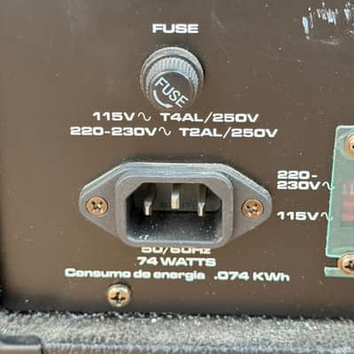 Peavey PV i8500 400 Watt Powered Mixer Bild 12