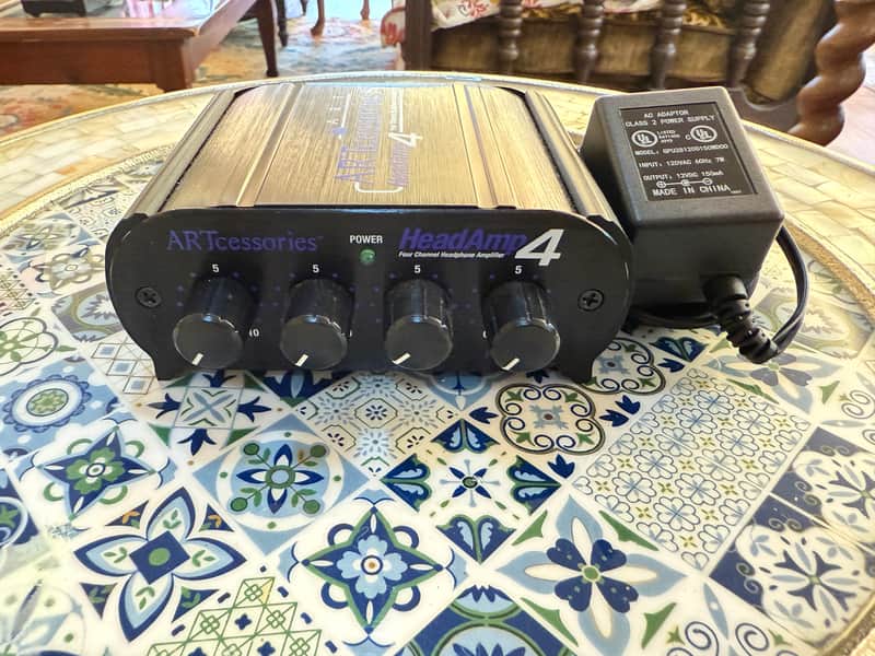 ART Headamp 4 8 Output Stereo Headphone Amplifier 2018 - Present - Black image 1
