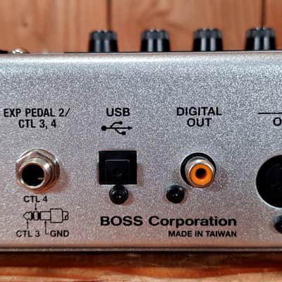 Boss GT-10 Guitar Effects Processor & Pre-amp image 7