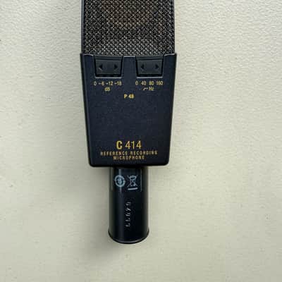 AKG C414 XLII Large Diaphragm Multipattern Condenser Microphone 2015s - Black image 4