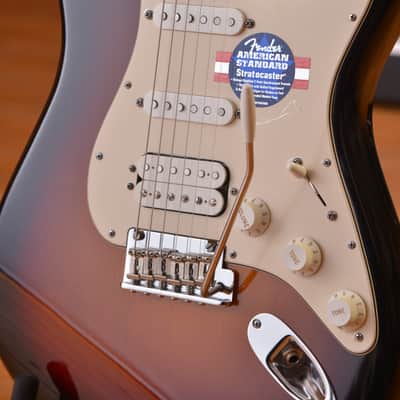 Fender American Standard Stratocaster HSS with Maple Fretboard 2010 - 3-Colour Sunburst image 4