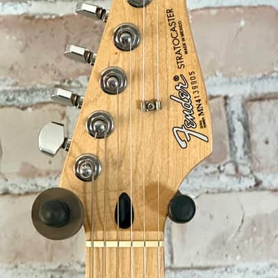 Fender Mexican Standard Stratocaster 1994 - Candy Apple Red image 4