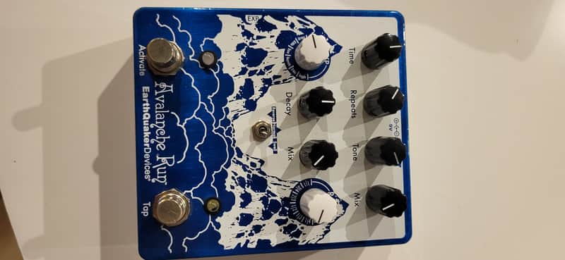 EarthQuaker Devices Avalanche Run Stereo Reverb & Delay with Tap Tempo V2