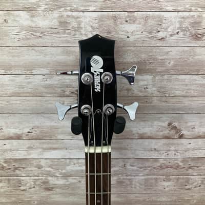 Series 10 Scroll Bass image 3