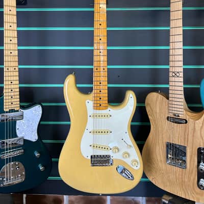 Fender American Vintage II '57 Stratocaster Vintage Blonde 2023 Electric Guitar image 2
