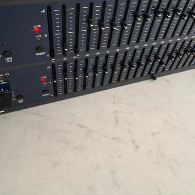 dbx 1231 Dual Channel 31-Band EQ 2010s - Black image 3