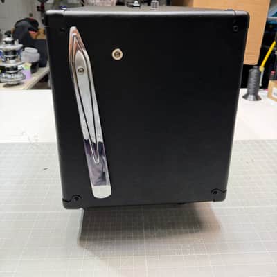EVH 5150 III 60-Watt 2x12" Guitar Speaker Cabinet 2012 - Present - Black image 2