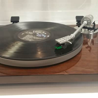 Akai BT500 Belt-Drive Bluetooth Turntable image 9