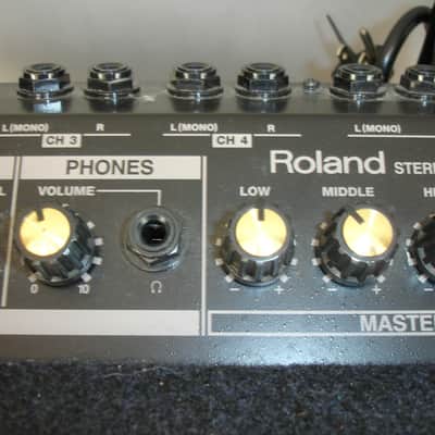 Roland KC-550 180-Watt 1x15" 4-Channel Mixing Keyboard Amplifier image 6