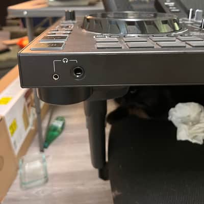Denon SC LIVE 4 Standalone 4-Deck DJ System image 9