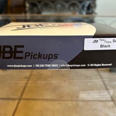 JBE Pickups Joe Barden Engineering (JBE Pickups) JM Two/Tone Jazzmaster-Styled Pickup Set Black 2024 - Black image 4