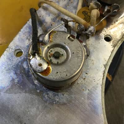 Fender Precision Bass 1966 Sunburst Lefty image 17
