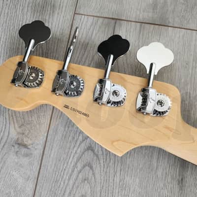 Fender American Professional Jazz Bass image 10