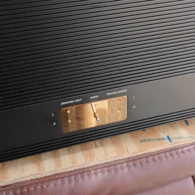 Adcom GFA-5802 Adcom GFA 5802 2 Channels Power Amplifier 300 watts Class A 32 HEXFET XLR image 21