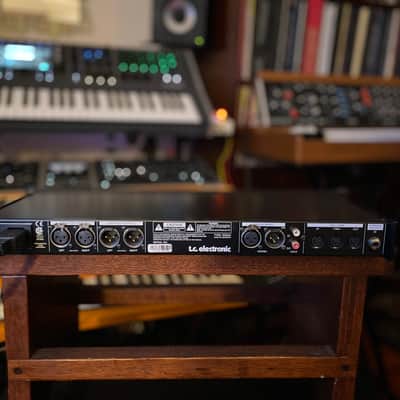 TC Electronic M2000 Multi-Effect Unit 2010s - Silver image 3