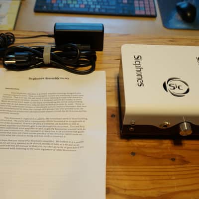 Sicphones Headphone Amp - White/Black image 7