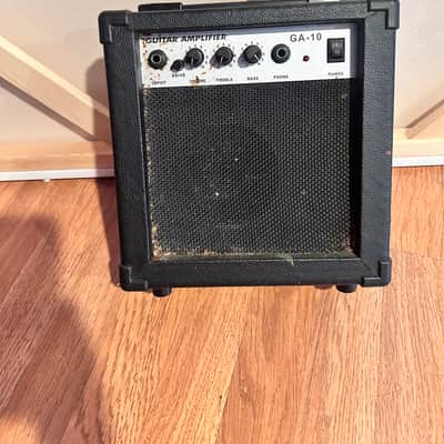 Gearlux 10-Watt Electric Guitar Amplifier image 1