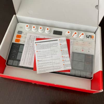 IK Multimedia UNO Drum Analog/PCM Drum Machine 2019 - Present - White / Black image 6