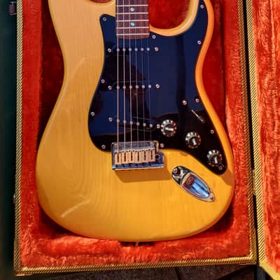 Fender Stratocaster Deluxe 2004 - Butterscotch Blonde image 2