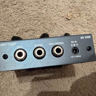 Behringer 69 Vibe 2024 - Black image 2