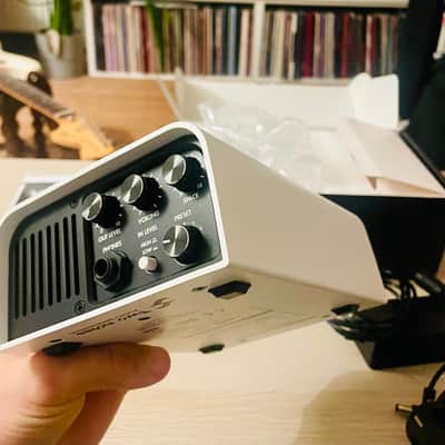 Two Notes Torpedo Captor X 16ohm Stereo Reactive Load Box / Attenuator 2020 - White image 1