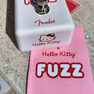Fender Hello Kitty Fuzz - White Limited Edition image 3