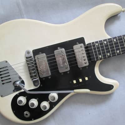 Hofner 173 c.1964 image 1