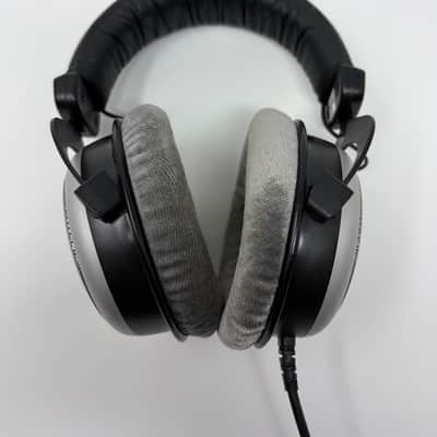 Beyerdynamic DT 880 Pro Headphones with Sonarworks Individual Calibration image 1