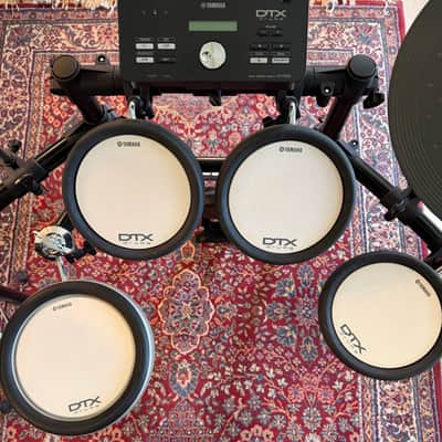 Yamaha DTX502 Electronic Drum Kit image 2