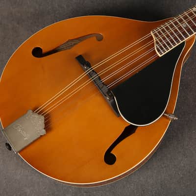 Kentucky KM-252 Deluxe A-Style Mandolin - Natural - 2nd Hand image 11