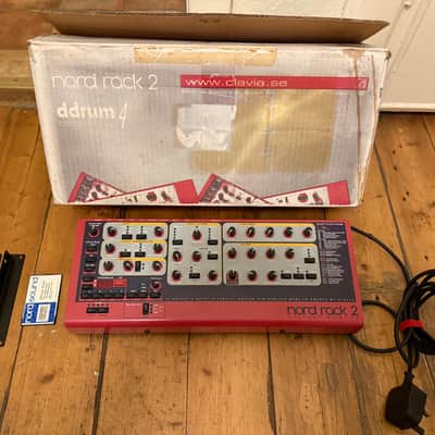 Nord Rack 2 16-Voice Rackmount Virtual Analog Synthesizer 1997 - 2003 - Red